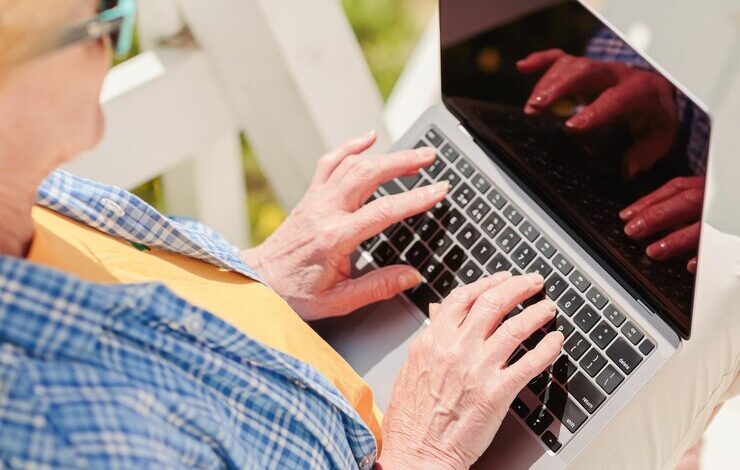 Download Granny on Laptop Usitility Ahzvyb2x96e